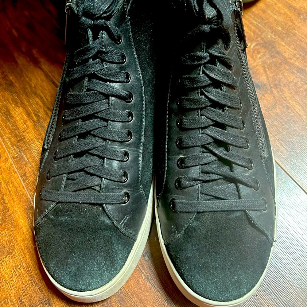 Vionic Black womens hightop suede Sneakers size 9.5